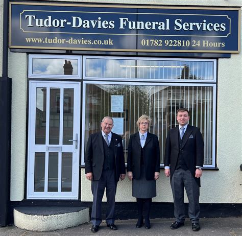 tudor davies funeral services.